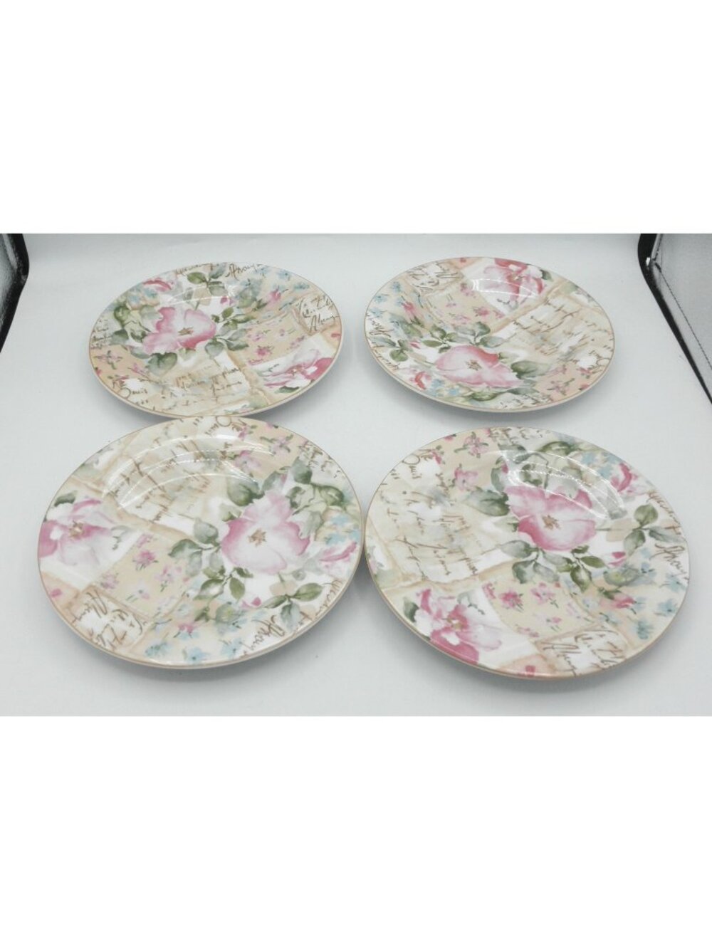 Poetic Rose by Royal Doulton 7-7/8 Inch Salad Plates Set of 4 Pattern: RD PORO